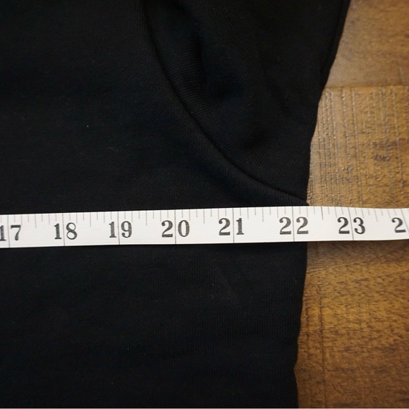 Kith x Looney Tunes "That's All Folks" Hoodie Size Medium - Picture 6 of 7